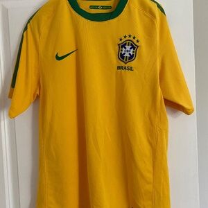 Brasil CBF soccer futebol jersey Nike Medium yellow dri-fit
